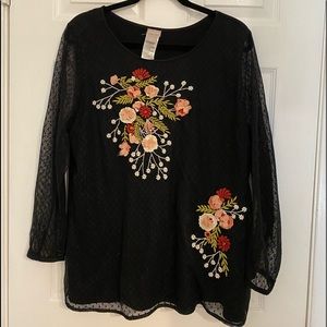Chico’s sheer sleeved floral pull over